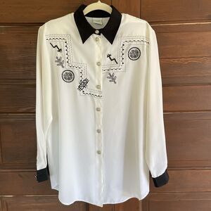 White Blouse Embroidery Buttons Collar Wearable Art Canda 38